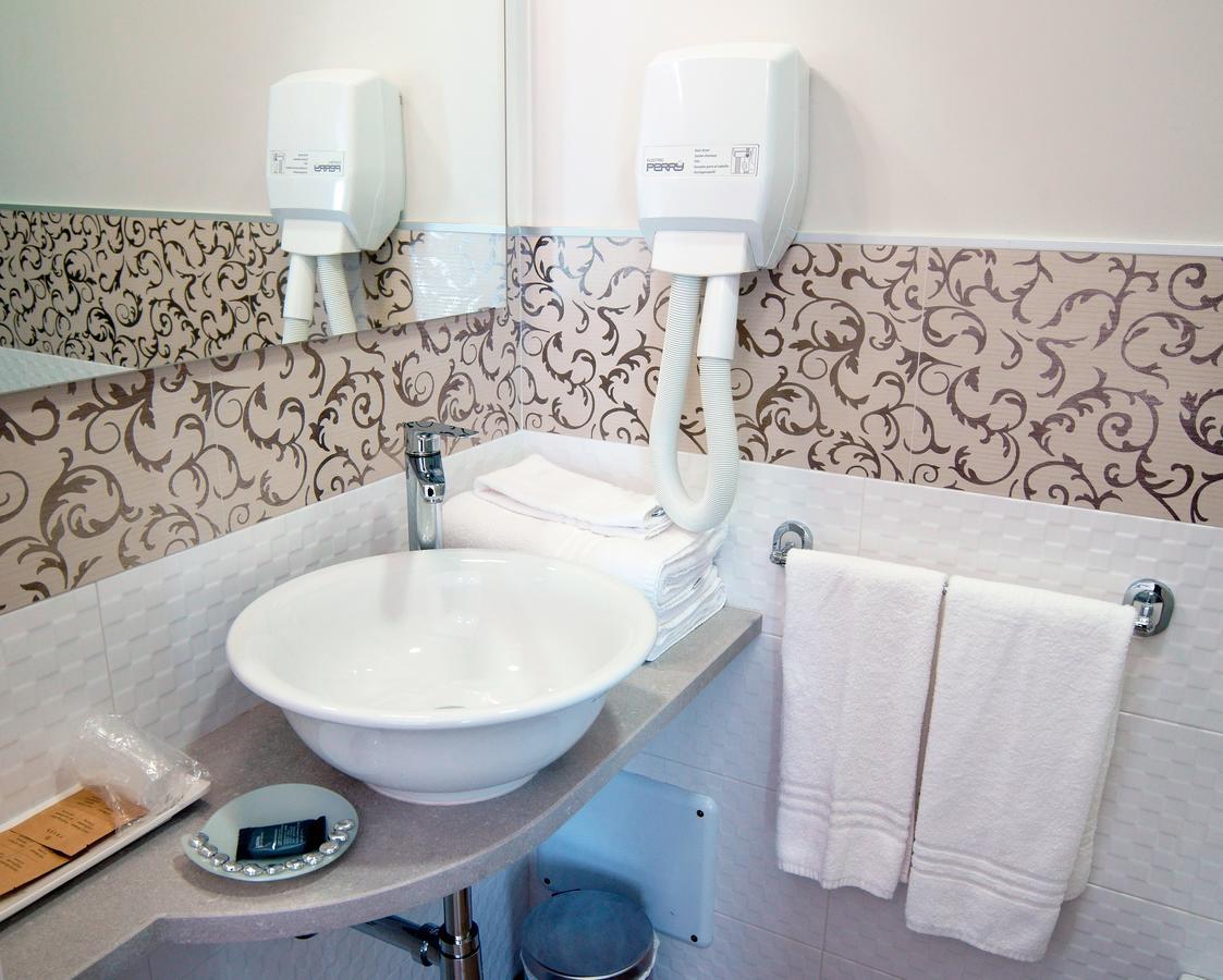 B&B San Trifone Adelfia Buitenkant foto